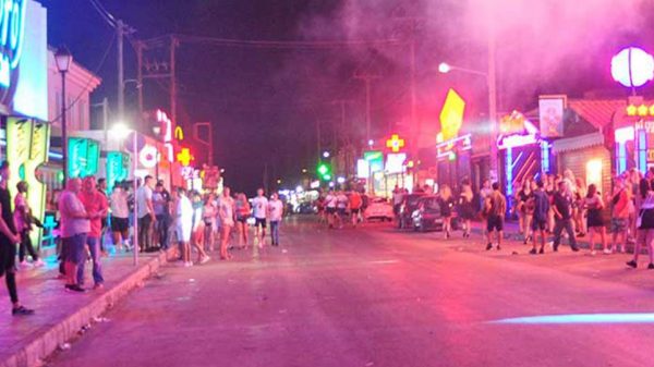 Ζάκυνθος: Άγρια συμπλοκή τουριστών στον Λαγανά – Συνελήφθη 19χρονος Σέρβος για ξυλοδαρμό Άγγλου