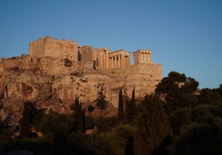 Καύσωνας: Κλείνει η Ακρόπολη από τις 12:00 έως τις 17:00 λόγω υψηλών θερμοκρασιών