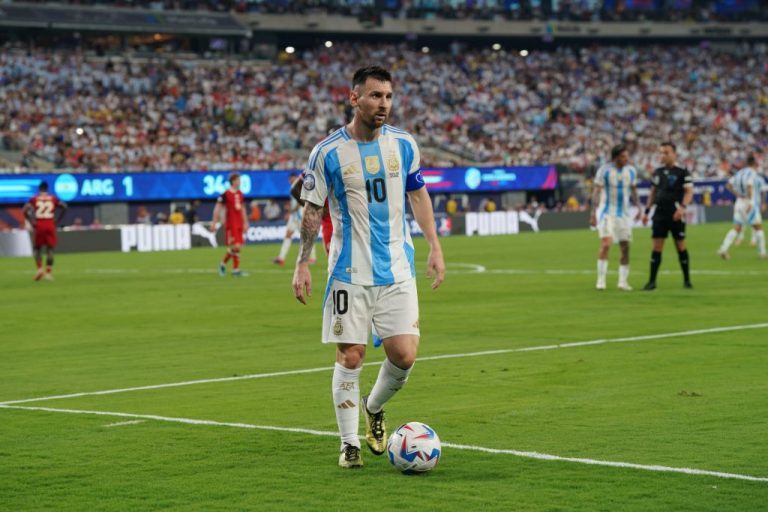 «GOAT» Μέσι: Έγινε ο παίκτης με τους περισσότερους τίτλους στην ιστορία του παγκοσμίου ποδοσφαίρου!