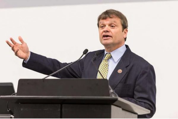 ΗΠΑ: Αλλος ένας βουλευτής των Δημοκρατικών ζητάει την απόσυρση της υποψηφιότητας Μπάιντεν