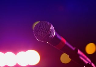 Πασίγνωστος τραγουδιστής στα «δίχτυα» της Οικονομικής Εισαγγελίας – Δεσμεύτηκε η περιουσία του