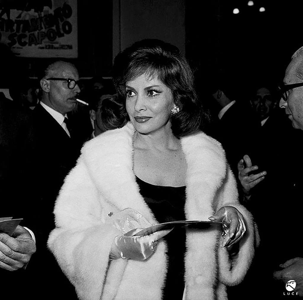 Η ζωή της Τζίνα Λολομπρίτζιτα: Οι διακοπές στη Costa del Sol, ο Φιντέλ Κάστρο και η Σοφία Λόρεν