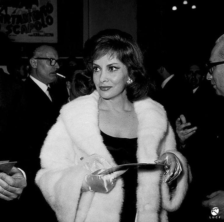 Η ζωή της Τζίνα Λολομπρίτζιτα: Οι διακοπές στη Costa del Sol, ο Φιντέλ Κάστρο και η Σοφία Λόρεν