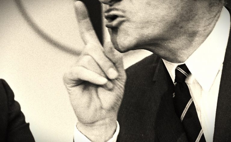 Ποιος ήταν ο χειρότερος γ.γ. του NATO για την Ελλάδα – «Φτάσαμε στο σημείο να τον παρακαλάμε!»