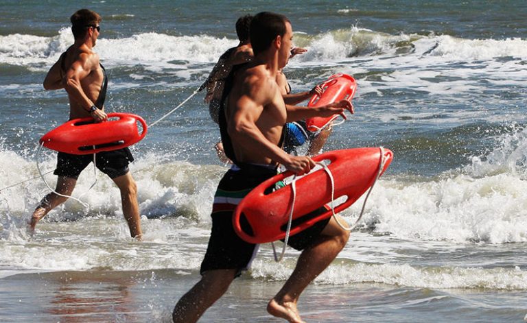 Δήμος Αθηναίων: Δωρεάν Σεμινάριο Ναυαγοσωστικής