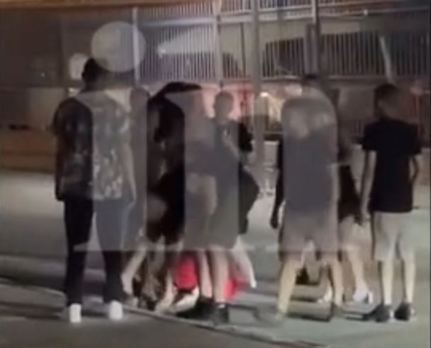 Στη φυλακή η 16χρονη που μαχαίρωσε την 19χρονη στον Πειραιά