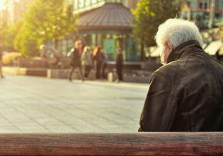 Από το φθινόπωρο οι πρώτες συντάξεις σε οφειλέτες του ΕΦΚΑ