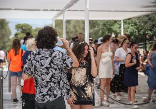 Ο καύσωνας βλάπτει σοβαρά και τα τρόφιμα –  Τι συνιστούν οι ειδικοί