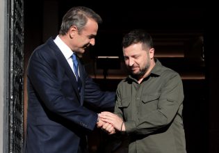 ΠΑΣΟΚ: Ποιες δεσμεύσεις έχει αναλάβει η Ελλάδα για την Ουκρανία; – Τι επιπτώσεις έχουν στις Ένοπλες Δυνάμεις;