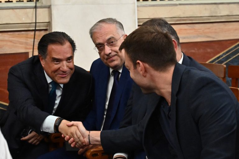 To brain drain απειλεί το Μαξίμου, τo blame game τον ΣΥΡΙΖΑ, games διάφορα το ΠΑΣΟΚ, το game over μπορεί να το πει μόνο ο λαός