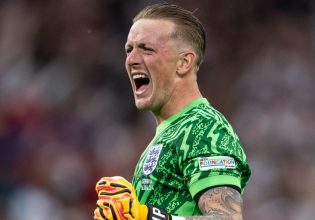 Ο Πίκφορντ «έκλεψε» στα πέναλτι – Η φωτογραφία που τον… εκθέτει