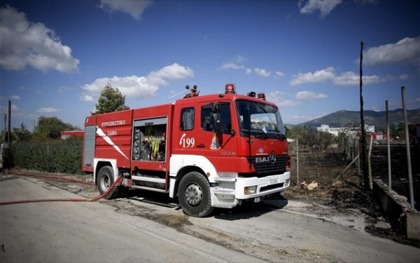 Φωτιά στον Ασπρόπυργο σε υπαίθριο χώρο επιχείρησης – Συναγερμός στην Πυροσβεστική