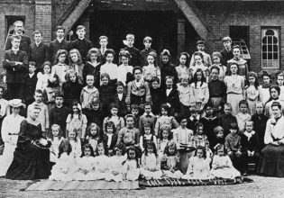 Ρεκόρ Γκίνες: Η ιστορία της Βαλεντίνα Βασίλιεφ που φέρεται να γέννησε 69 παιδιά τον 18ο αιώνα