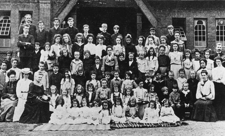 Ρεκόρ Γκίνες: Η ιστορία της Βαλεντίνα Βασίλιεφ που φέρεται να γέννησε 69 παιδιά τον 18ο αιώνα