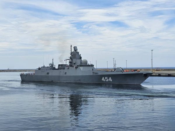 Βενεζουέλα: Ρωσικά πολεμικά πλοία έφτασαν στη Λα Γκουάιρα «σημαντική περιοχή επιχειρησιακής δράσης»