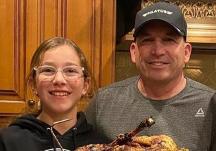 Φρικτό τροχαίο στις ΗΠΑ: Μπουλντόζα καταπλάκωσε CEO εταιρείας και την 16χρονη κόρη του