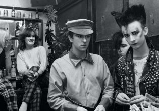 «Δε μπαίνεις εάν είσαι συνηθισμένος» – Η απίστευτη ιστορία του κλαμπ Blitz των 80s