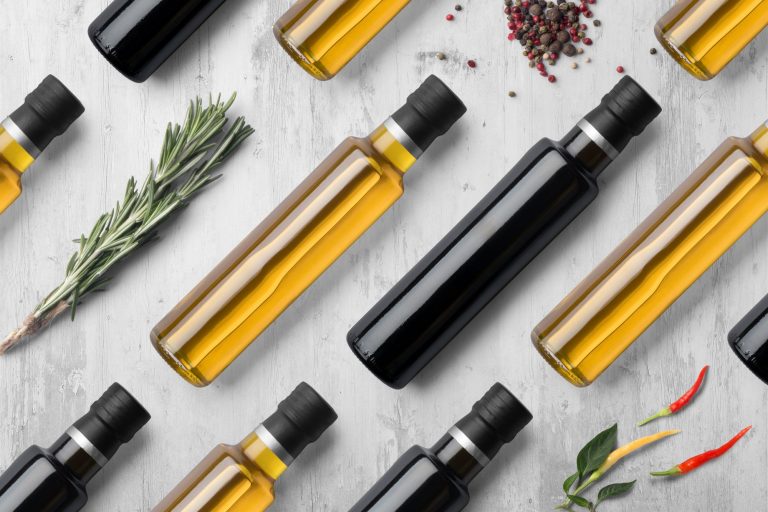 Η υπεραξία του ελληνικού ελαιόλαδου «πνίγεται» στα βυτία – Τα διδάγματα από Μ. Βρετανία και ΗΠΑ