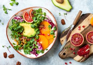 Νέα έρευνα: Τι να τρώτε στα 50 για να αποφύγετε την κατάθλιψη αργότερα