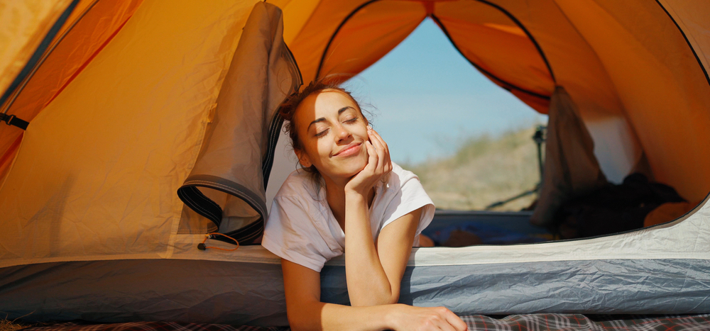 Ώρα για camping: Όσα θα χρειαστείς για να απολαύσεις τις διακοπές σου