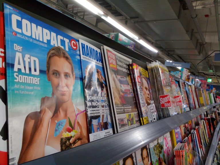 Εκτός νόμου το περιοδικό Compact, ως «φερέφωνο της Ακροδεξιάς»