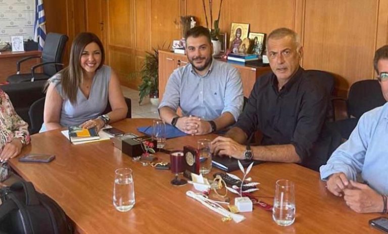 Συνάντηση Δημάρχου Πειραιά με την Υπουργό Κοινωνικής Συνοχής και Οικογένειας