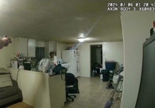 ΗΠΑ: Ο αστυνομικός που σκότωσε τη Σόνια Μάσεϊ στο σπίτι της άλλαξε 6 υπηρεσίες σε 4 χρόνια