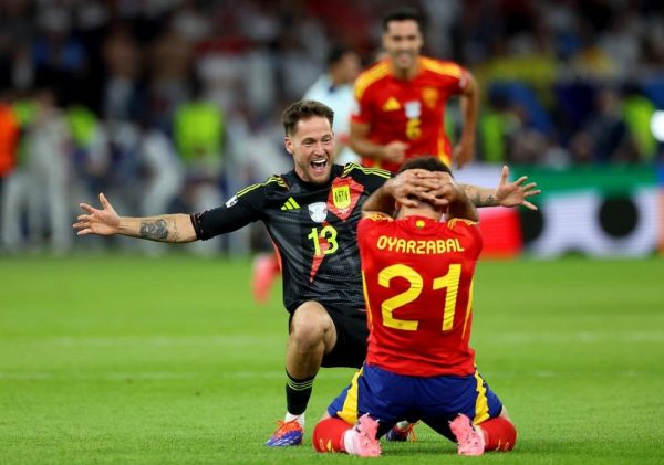 Η Χρυσή Βίβλος του Euro μετά την κατάκτηση από την Ισπανία