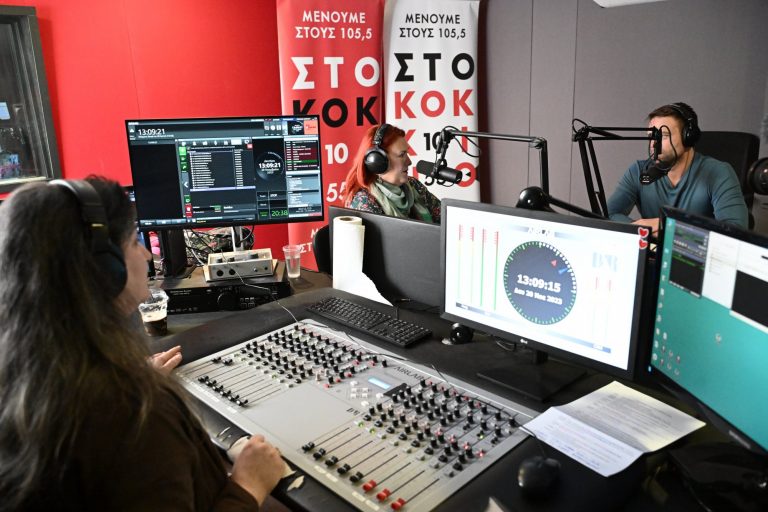 Καλοκαιρινή «μπόρα» στα Μέσα του ΣΥΡΙΖΑ με απεργίες, εθελούσιες και απληρωσιές