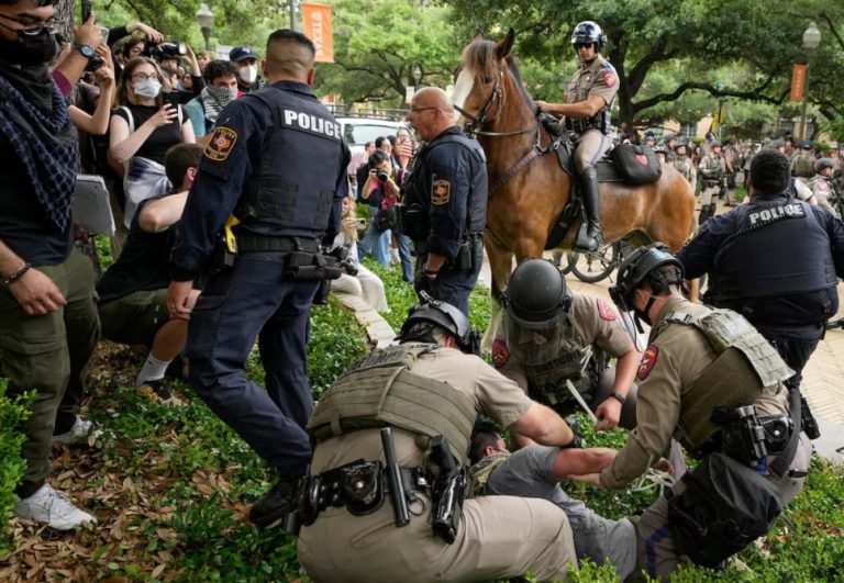 Βασιλικότερες του βασιλέως πρυτανικές αρχές στις ΗΠΑ – «Τιμωρήστε τους φοιτητές μας κατά του πολέμου στη Γάζα»