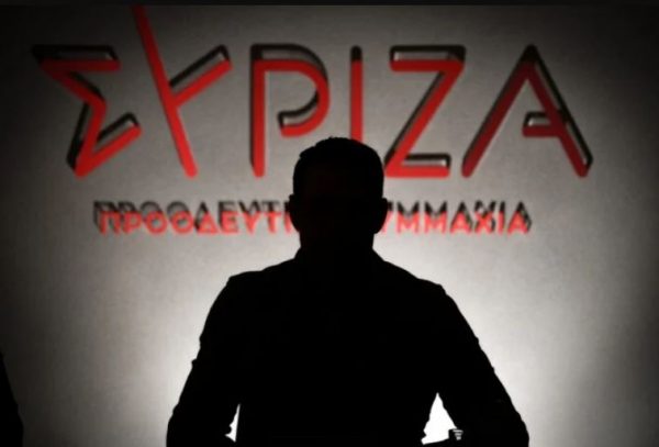 Ο Μητσοτάκης βρίσκει παρηγοριά στης Ούρσουλας την αγκαλιά, ο Κασσελάκης κάνει summer school για την Αριστερά σε στελέχη ιστορικά