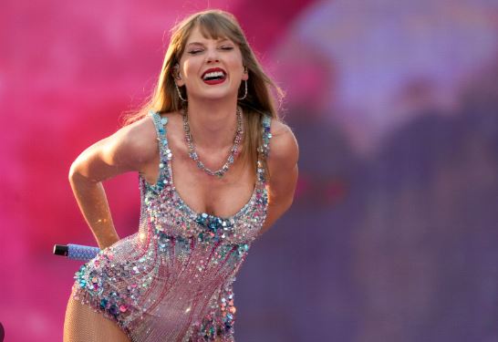 Τέιλορ Σουίφτ: Αποτελεί πρότυπο για νέους με διατροφικές διαταραχές