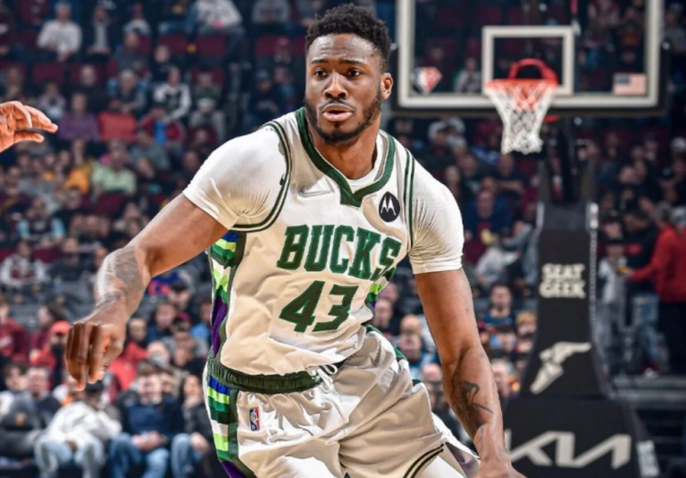 «Βόμβα»: Ο Θανάσης Αντετοκούνμπο ζήτησε να φύγει με trade από τους Μπακς!