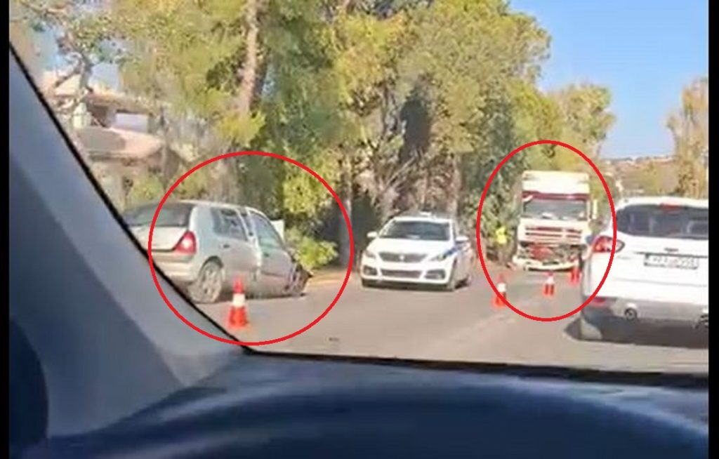 Σοβαρό τροχαίο στη λεωφόρο Πόρτο Ράφτη – Χωρίς τις αισθήσεις του απεγκλωβίστηκε οδηγός ΙΧ