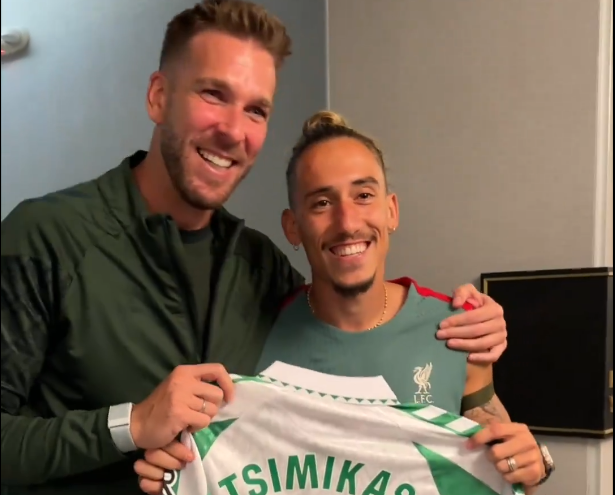 Η Μπέτις έντυσε για… λίγο τον Τσιμίκα στα πράσινα (vid)