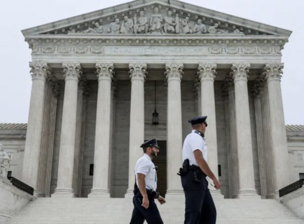 ΗΠΑ: 4 στους 10 εκλεγμένους λένε ότι απειλούνται – Χιλιάδες οι απειλές για το Καπιτώλιο