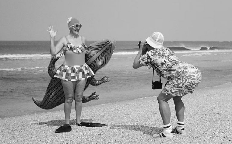 Έψαχνε για ένα σχέδιο συνταξιοδότησης. Βρήκε τον «λεσβιακό παράδεισο»