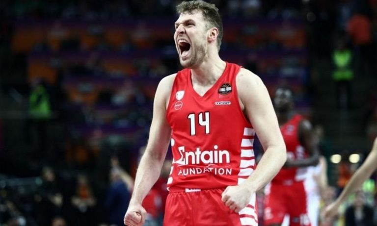 Οι Ράπτορς άφησαν ελεύθερο τον Βεζένκοφ – Έτοιμος για την μεγάλη επιστροφή στον Ολυμπιακό ο Σάσα