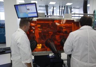 Εξαήμερη εργασία: Μπαράζ δημοσιευμάτων στα διεθνή ΜΜΕ