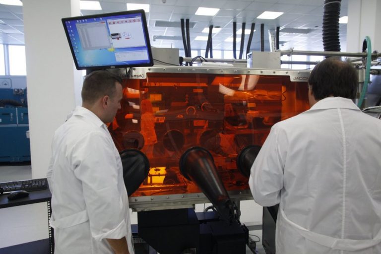 Εξαήμερη εργασία: Μπαράζ δημοσιευμάτων στα διεθνή ΜΜΕ