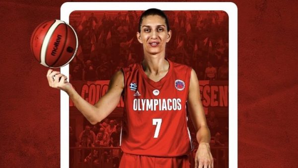 Παραμένει κάτοικος Πειραιά η Σπυριδοπούλου