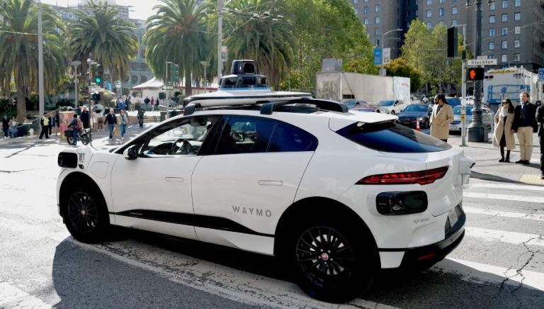 Αριζόνα: Η αστυνομία σταμάτησε αυτοκινούμενο όχημα – Kινούταν στο αντίθετο ρεύμα