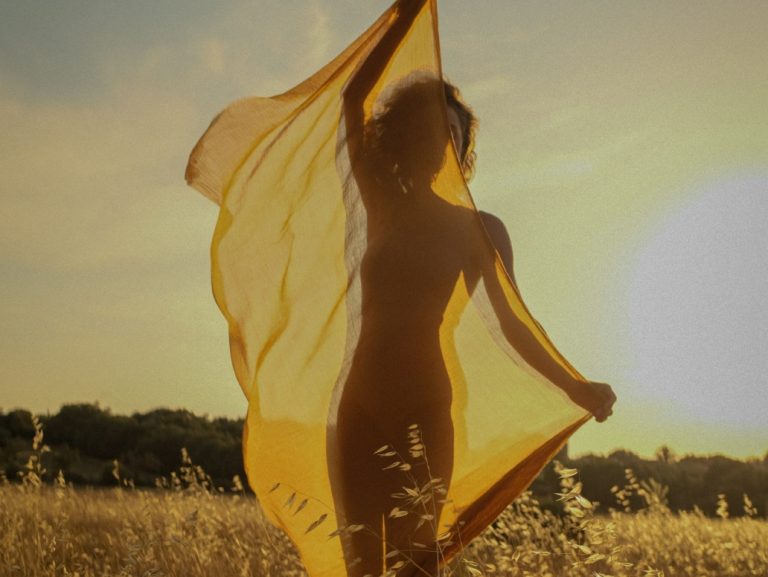 5 βιβλία για τη γυναικεία ενδυνάμωση (γραμμένα, φυσικά, από γυναίκες)