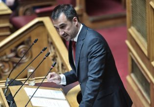 Καταπέλτης για την εξαήμερη εργασία ο Αλέξης Χαρίτσης – «Ακραία αντεργατικό» το μέτρο