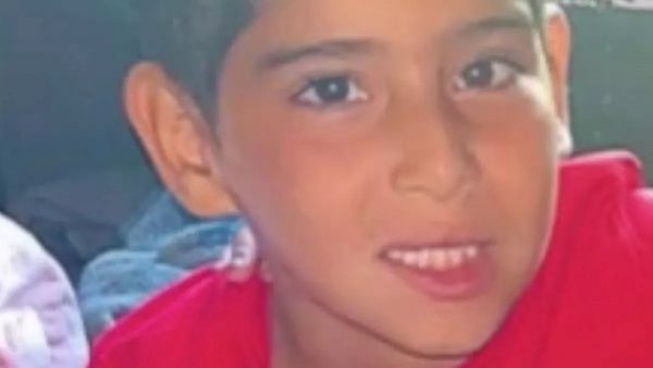 Μαρτυρικός θάνατος εξάχρονου αγοριού – Η μητέρα και ο φίλος της τον έβαλαν στον τοίχο και τον πυροβολούσαν