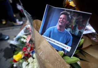 «Σαν να σε χτυπάνε στο κεφάλι με ένα φτυάρι χαράς»: Έτσι περιέγραφε ο Μάθιου Πέρι την κεταμίνη