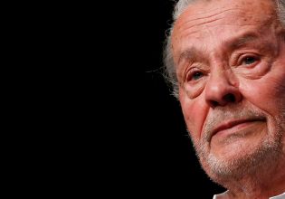 Αλέν Ντελόν: Η επιθυμία του να θανατωθεί ο σκύλος του και να ταφεί μαζί του ξεσήκωσε θύελλα αντιδράσεων