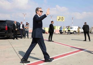 Άντονι Μπλίνκεν: Στην Αίγυπτο για τη συνέχεια των συνομιλιών για εκεχειρία στη Γάζα