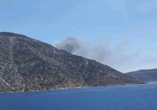 Φωτιά στo Καμάρι Φούρνων Ικαρίας – Ήχησε το 112, καλεί σε εκκένωση