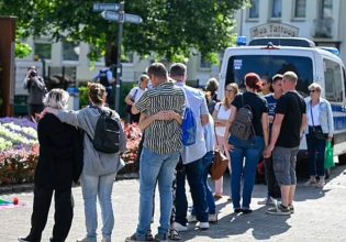 Γερμανία: «Κρατήστε την ψυχραιμία σας, ο δράστης διέφυγε» – Η στιγμή που το κοινό του φεστιβάλ μαθαίνει για την επίθεση